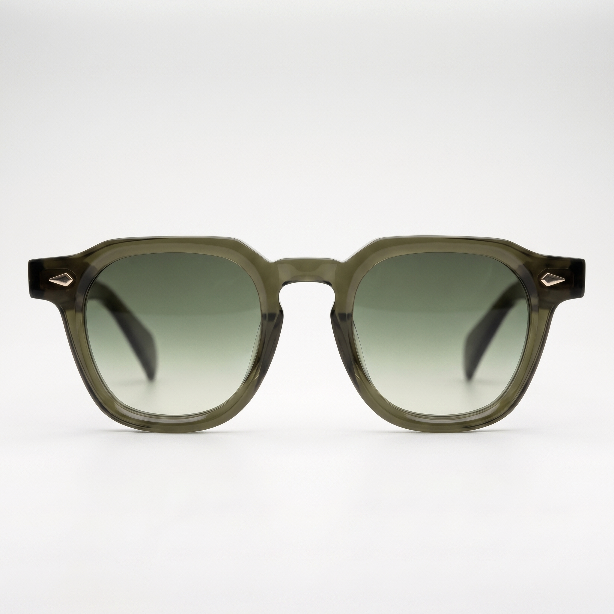 Wayfarer Olive Fjord — Frontalansicht: transparenter olivgrüner Acetat-Rahmen mit grün verlaufenden Gläsern und silbernen Rauten-Nieten